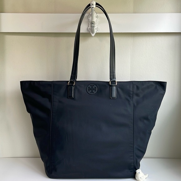 Tory Burch Tilda Large Nylon Tote - Picture 5 of 17
